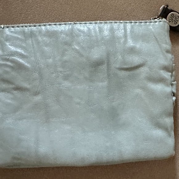 Vera Wang Wristlet mini - Picture 2 of 7